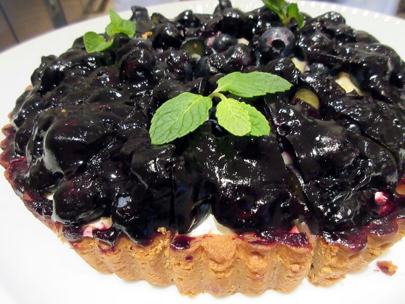 フレッシュの味わいたっぷりのブルーベリーチーズタルト