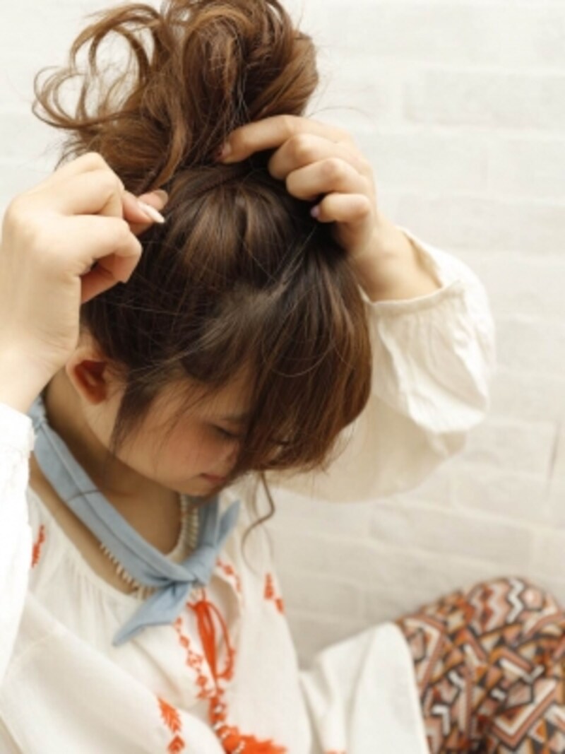 超簡単 ヘアバンド おだんごでオフェロ髪アレンジ ヘアアレンジ All About