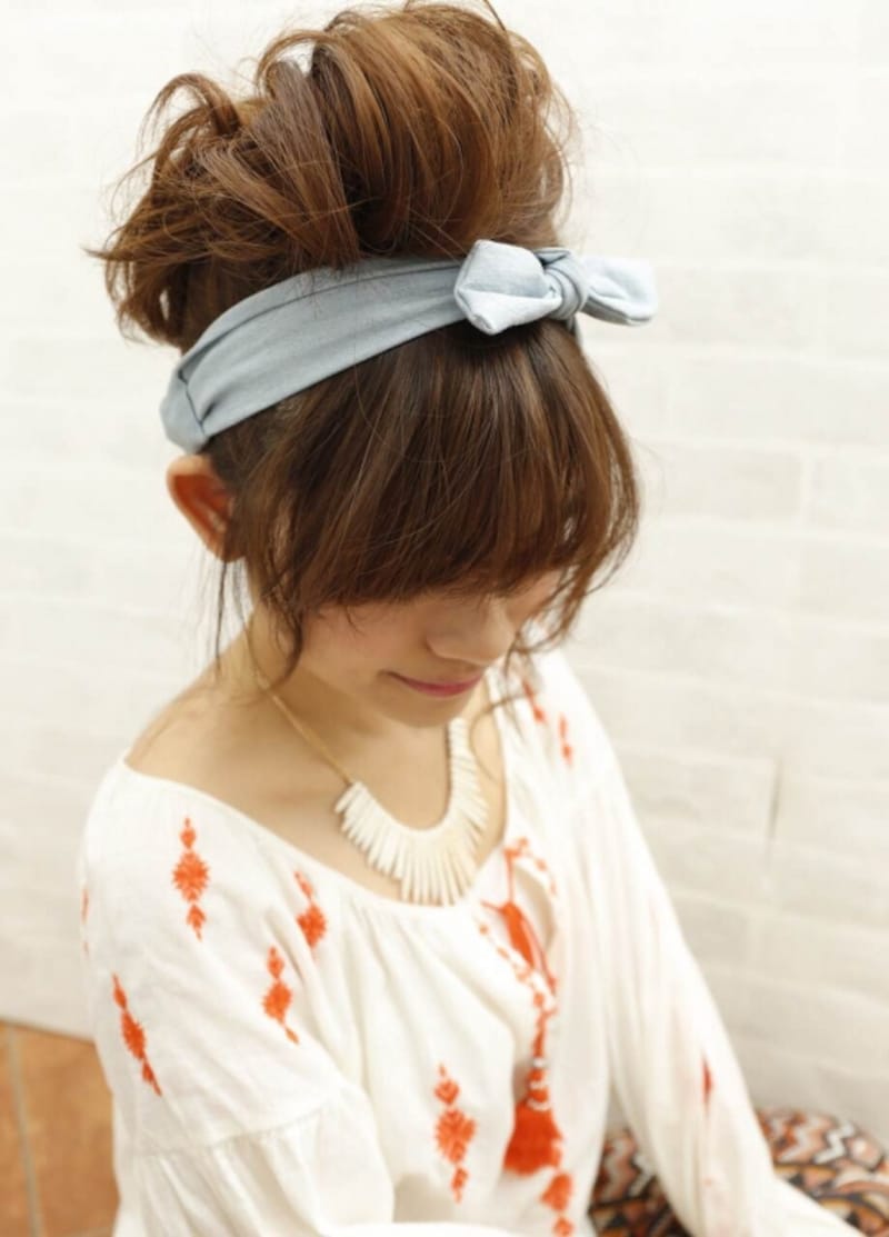 ふんわり無造作なおだんごヘアに