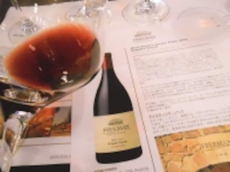 テイスティングをしながら料理とのペアリングを考える