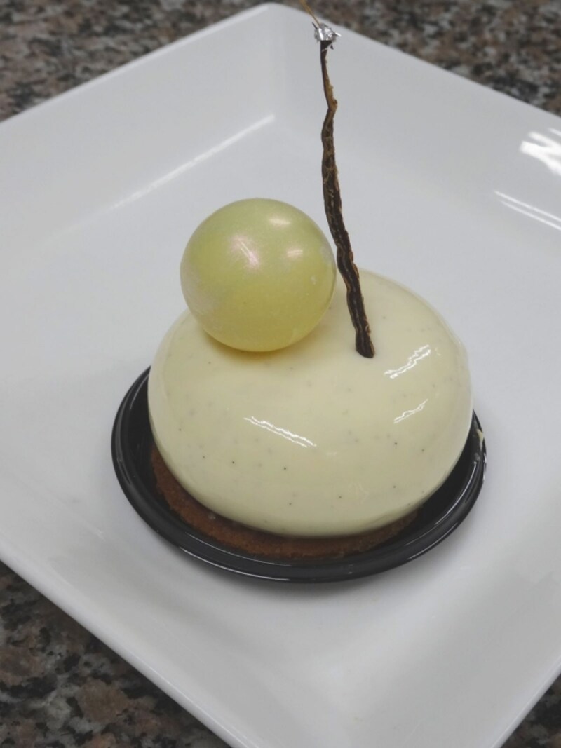 「パティスリー オー フィル ドゥ ジュール」の「マダガスカル」（税別480円）