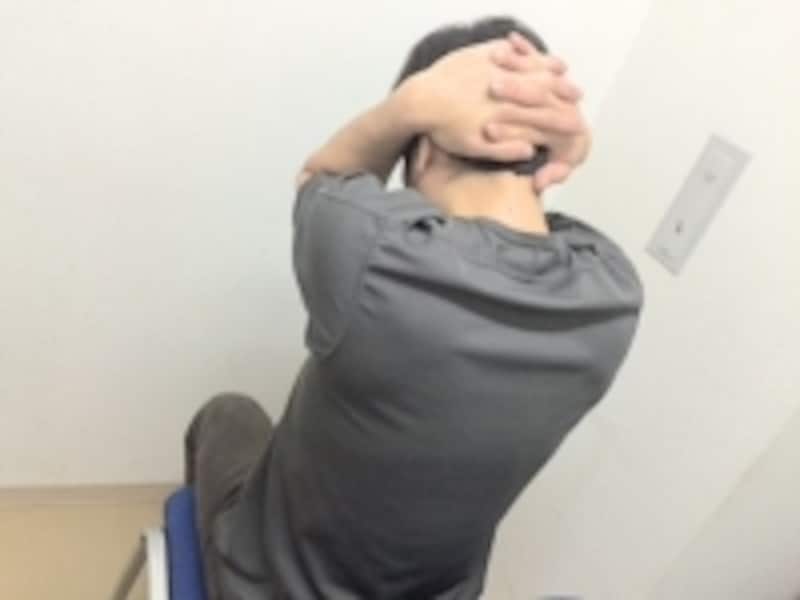 無理やり筋肉を引き伸ばそうと強い力を加えないようにしましょう