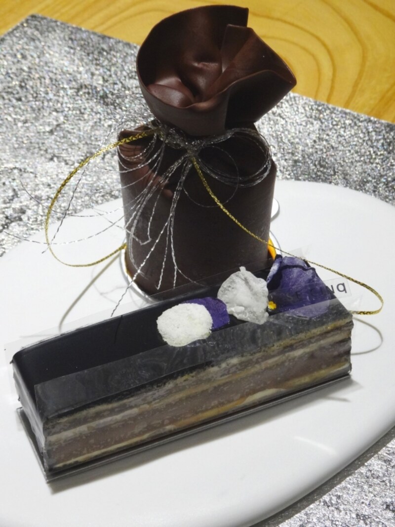 「ESqUISSE CINq（エスキス サンク）」オリジナルの「オペラ」（税別800円）と「パピヨット」（税別800円）