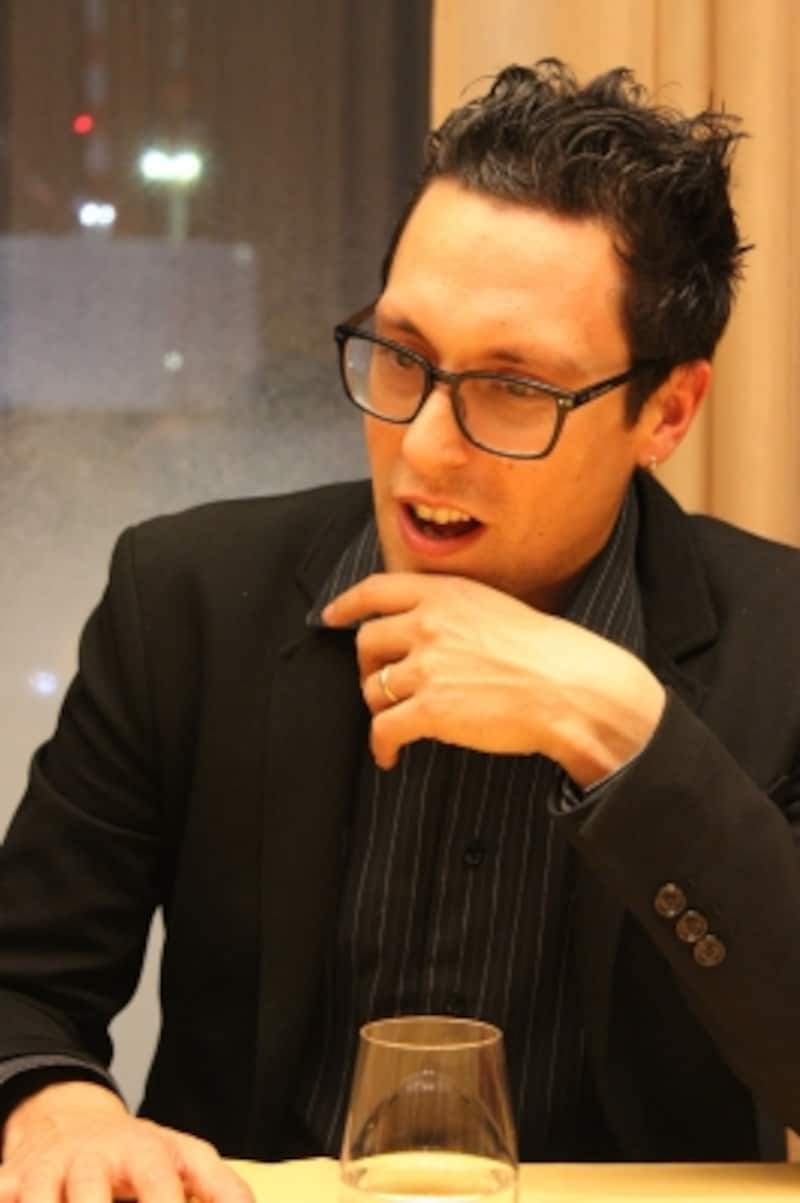 新作のいきさつを語るクラウディオ・フィリッピーニ