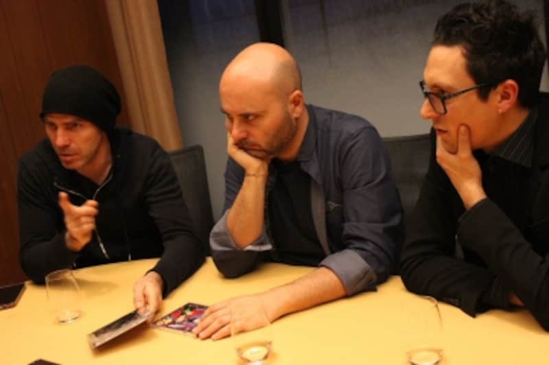 音楽に対して真剣ゆえ、深く考えてしまうトリオ。