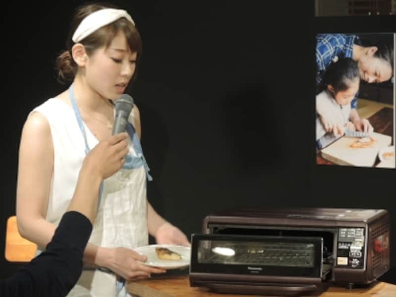 けむらん亭を使ったレシピの実演も