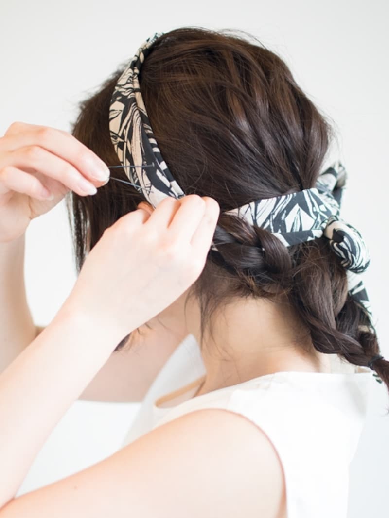 ピンでとめます