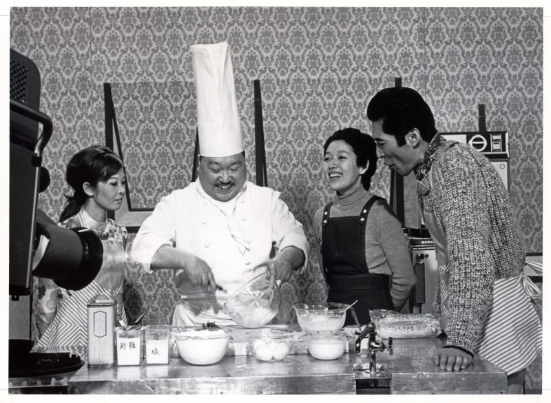 NHK『きょうの料理』に出演する村上氏