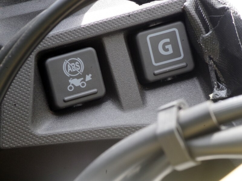 デュアルクラッチ仕様は荒れた道を走る用のモードundefinedグラベルモードが選択可能