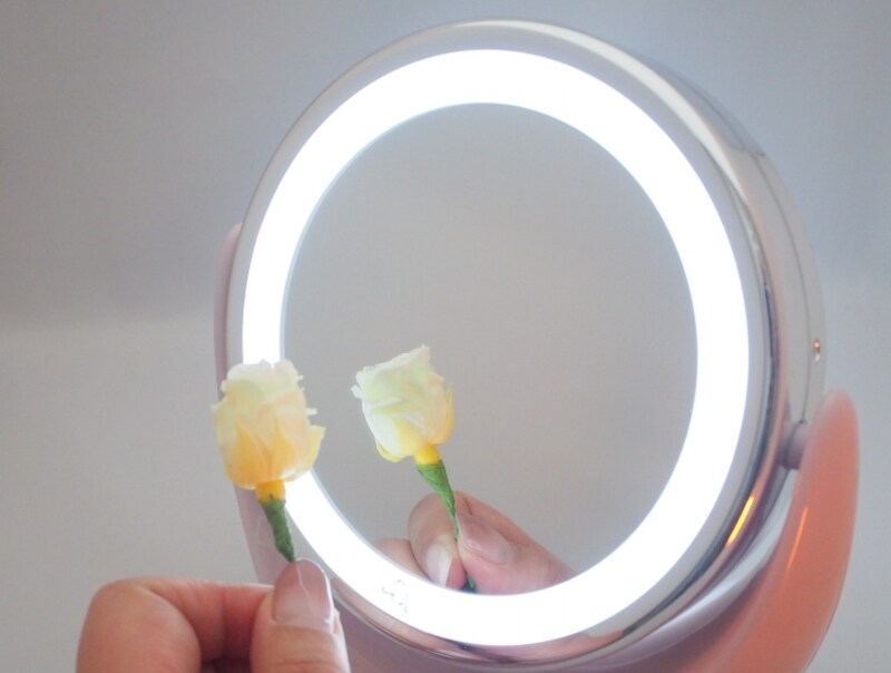 LEDライトをつけると映るものがよりクッキリ見えます