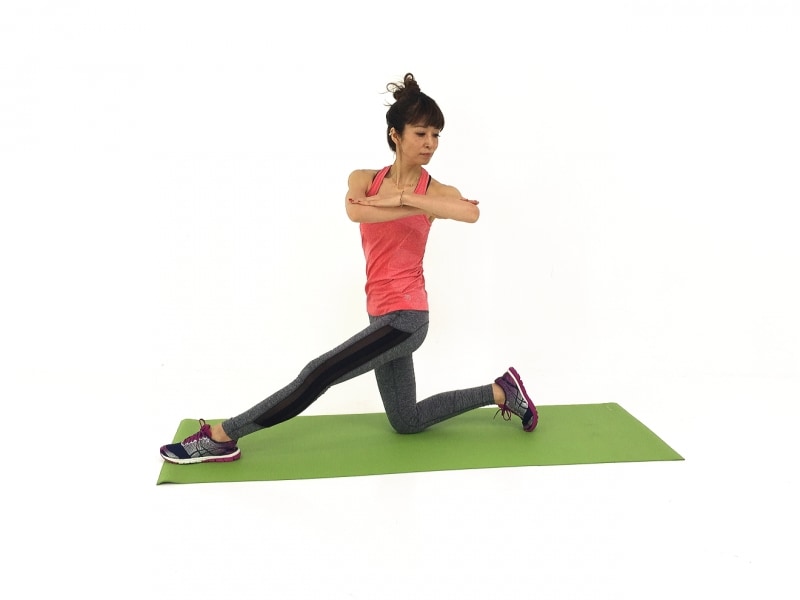 下半身がふらつく場合は、太腿内側に力を入れるようにしましょう。