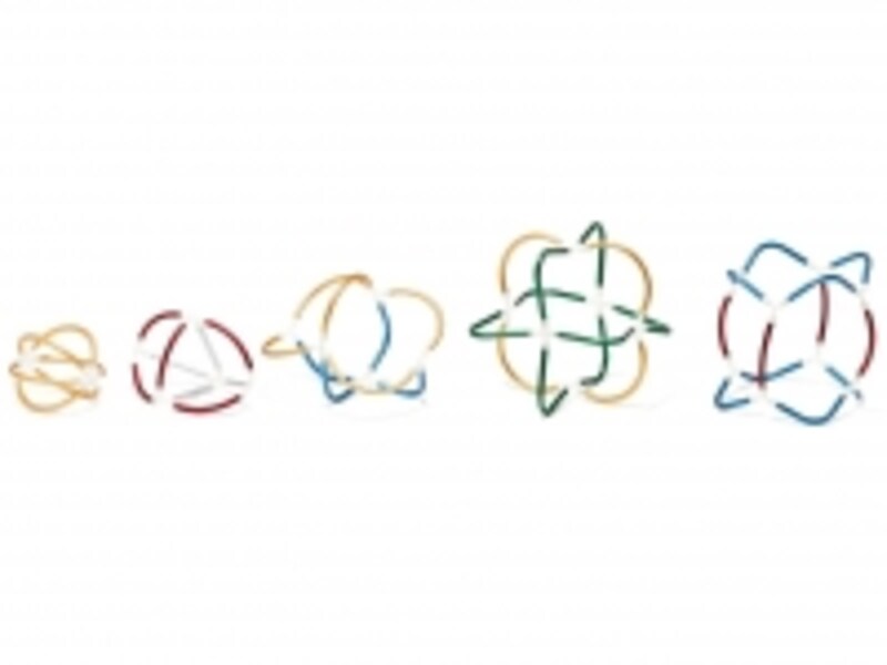 5種類のパイプと6種類のジョイントパーツをつないで遊ぶ組み立てキット