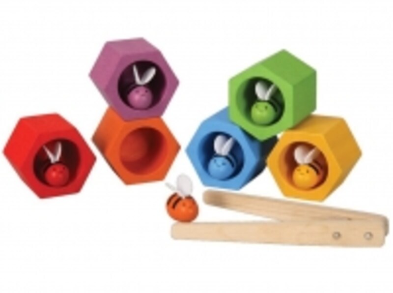 6 匹のハチと6角形の家を組み合わせていろいろな遊び方を！