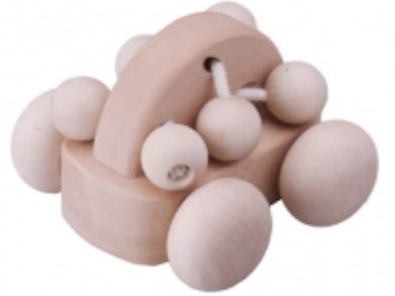 コロコロ転がすとやさしい音色が流れるオルゴールの車