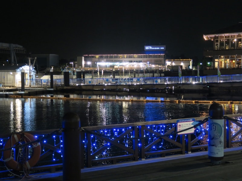 鮫島社長と美咲が携帯電話の番号を交換した「ボードウォーク」前(2016年6月19日撮影)