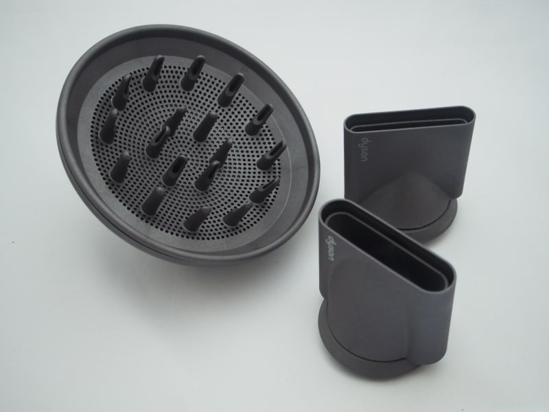 (左)ディフューザー、（右上）スタイリングコンセントレーター、(右下）スムージングノズル