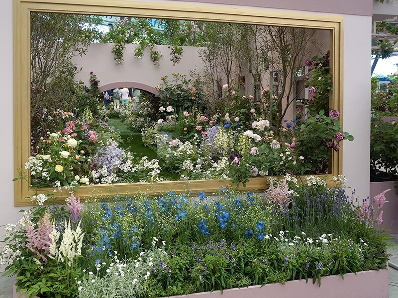 エントランスガーデン