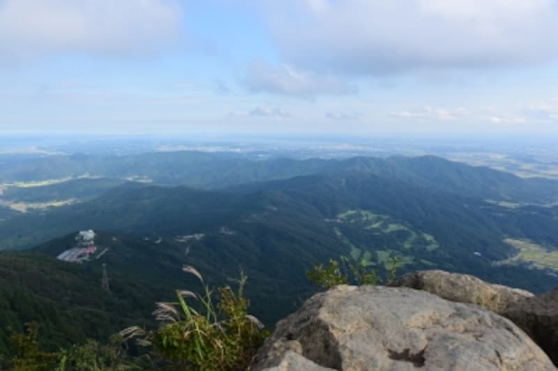 地平線を眺め、地球が丸いのを実感。湖として日本第二位の面積を誇る「霞ヶ浦」も見えます！