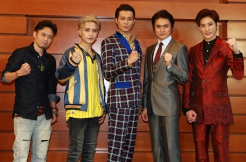 『The Circus』記者会見より。左からTETSUHARUさん、矢田悠祐さん、平方元基さん、松村雄基さん、植原卓也さん