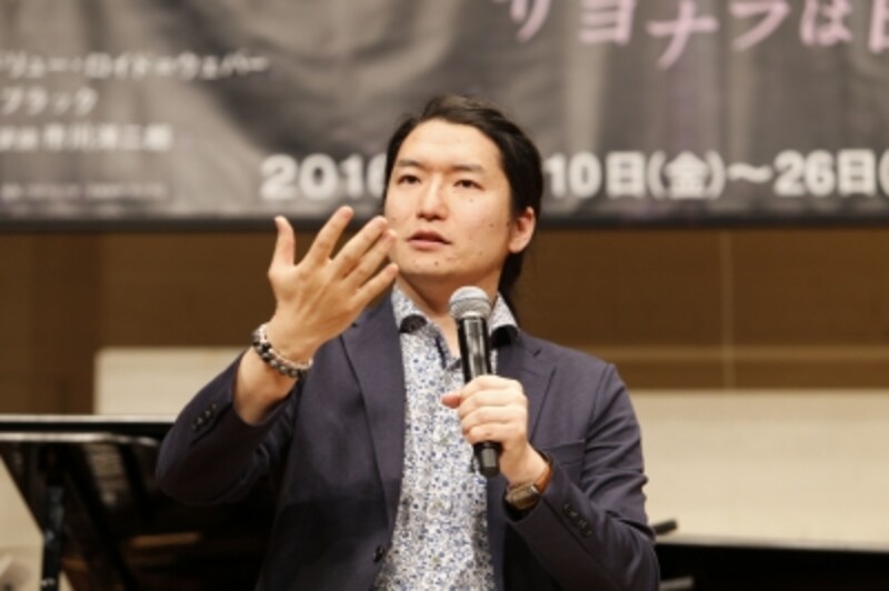 製作発表で本作について語る市川さん。