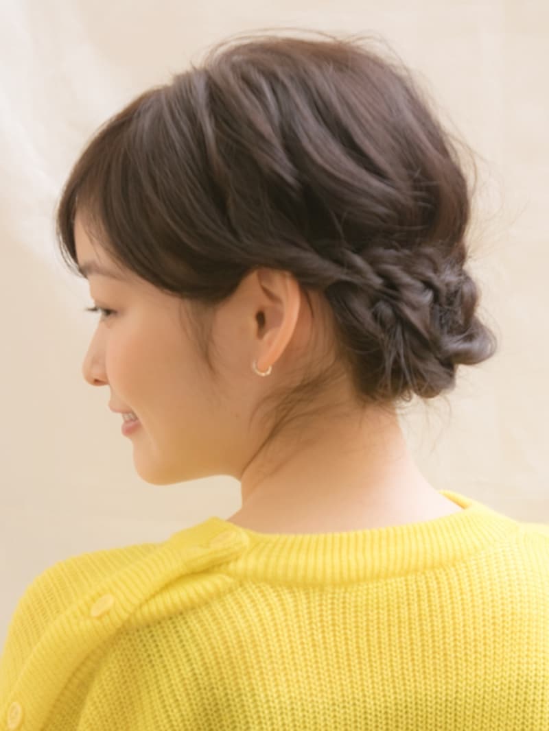 シニヨン風ロープ編みヘアアレンジ