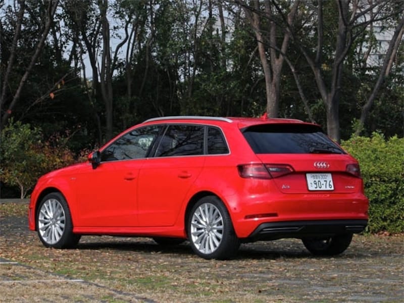 アウディA3スポーツバックe-tron