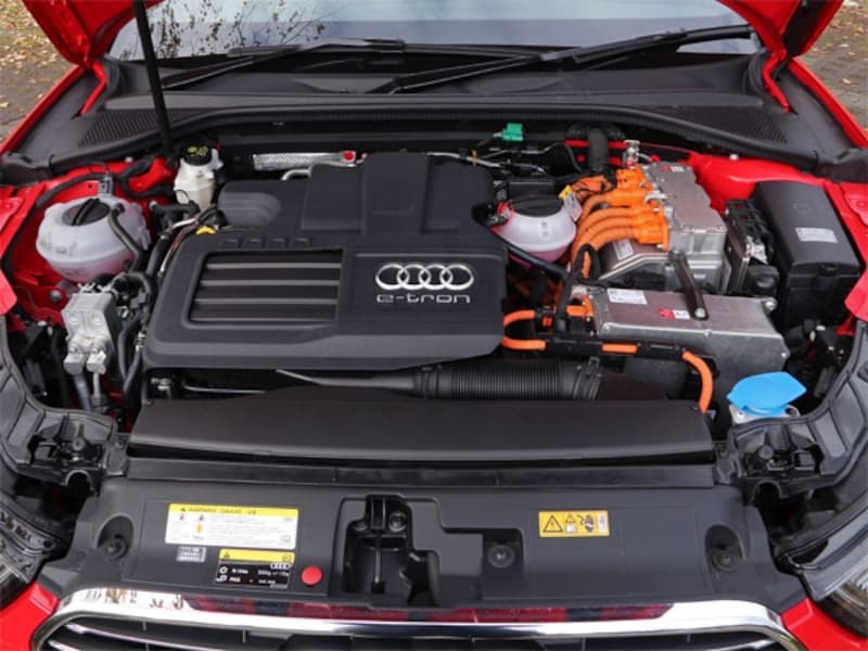 アウディA3スポーツバックe-tron