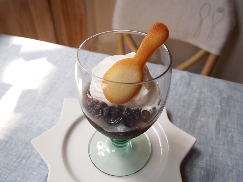 CafeCafeで人気のモンブランにも使われているレンズ豆のソース入り!