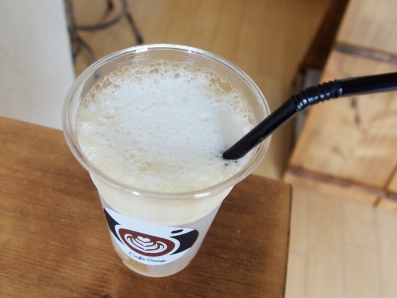 コーヒーとフォームドミルクによって作られる綺麗な層