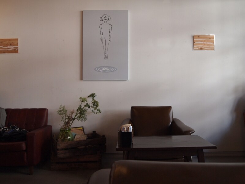 店内は都会の喧噪から解放された空間