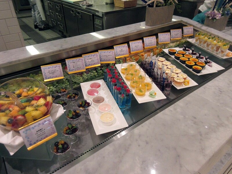 樹林 ヴェリーヌのブッフェ台