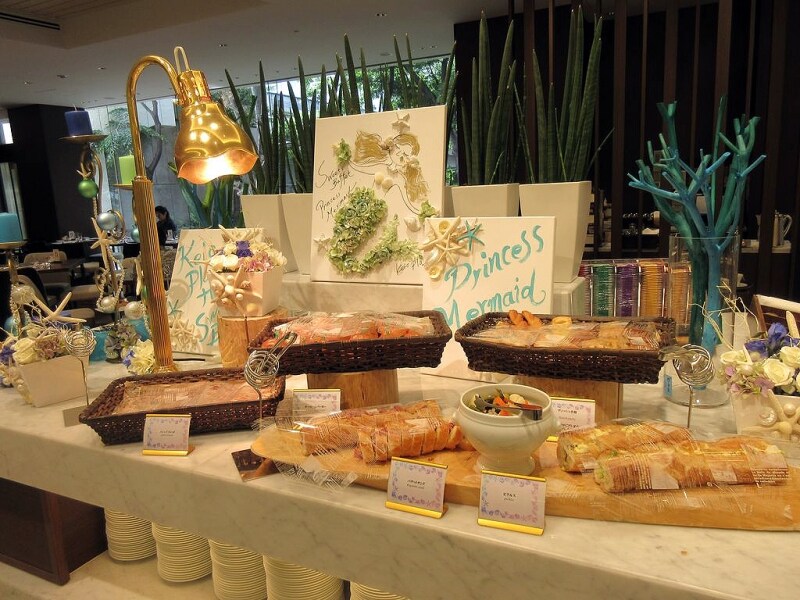 樹林 軽食のブッフェ台