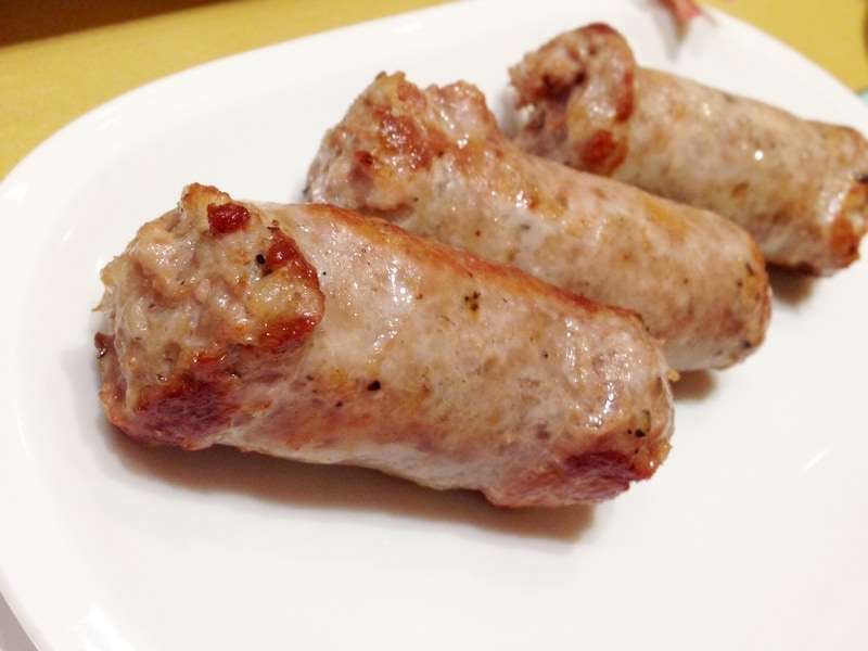 人気タパス10選！シンプルにしてこの食べごたえの「ブティファラ」。バリッとはじけ、口の中で旨みがじゅわっと広がります。