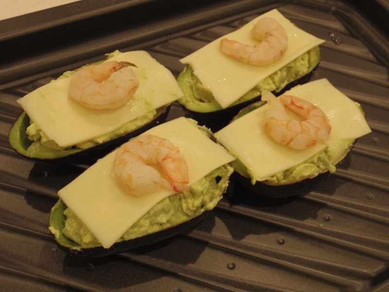 ご家庭によくあるアボカドが……。