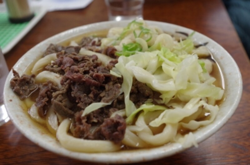 富士吉田名物の吉田うどんを食べたりしました。あちこち寄るのもツーリングの楽しみ!