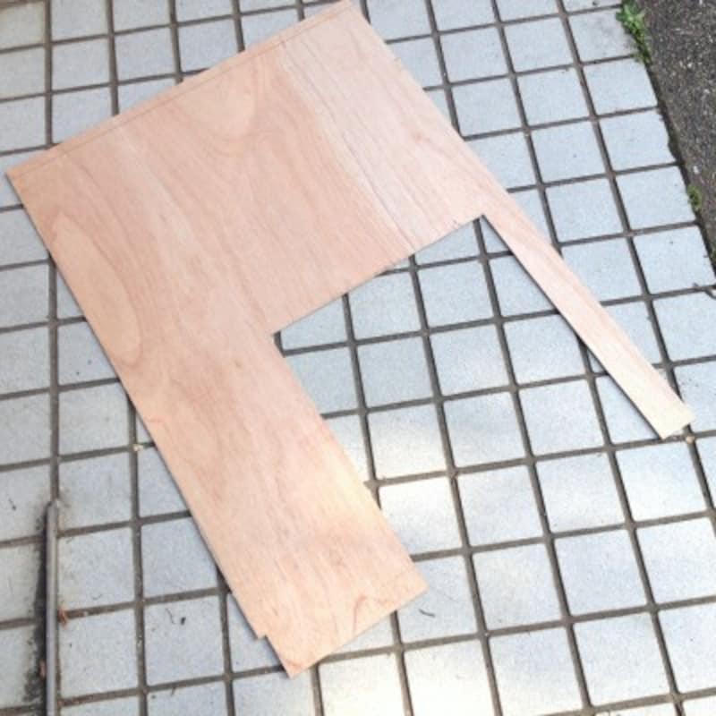 先に厚紙で型を取る方法もあります