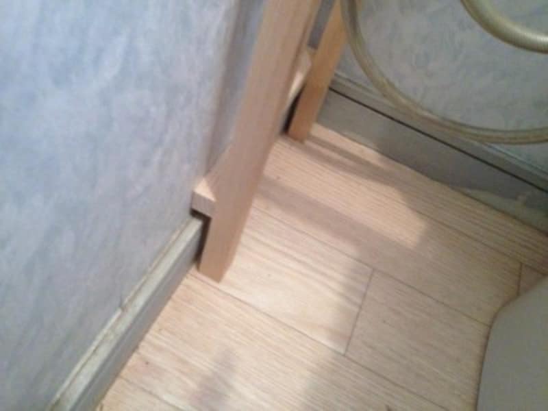 幅木を避けるようにします