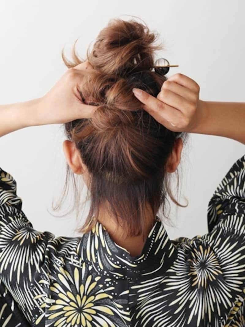 輪っか部分を開いて整える