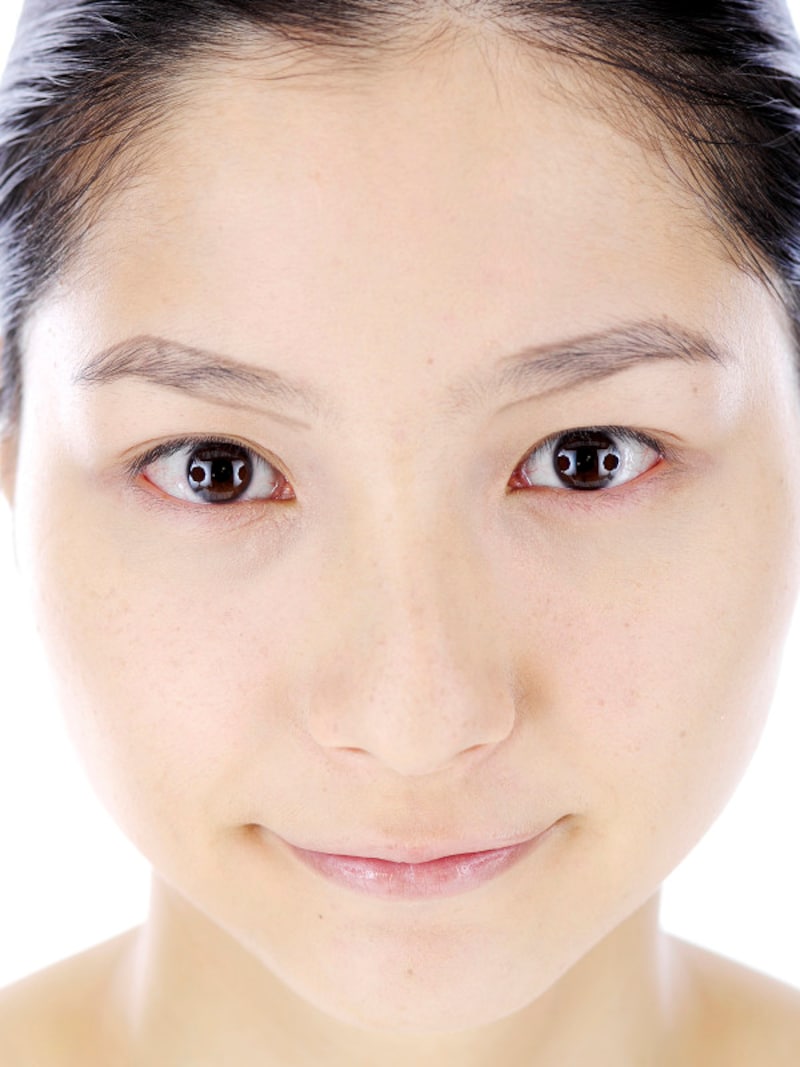 眉が整うと表情まで明るく！