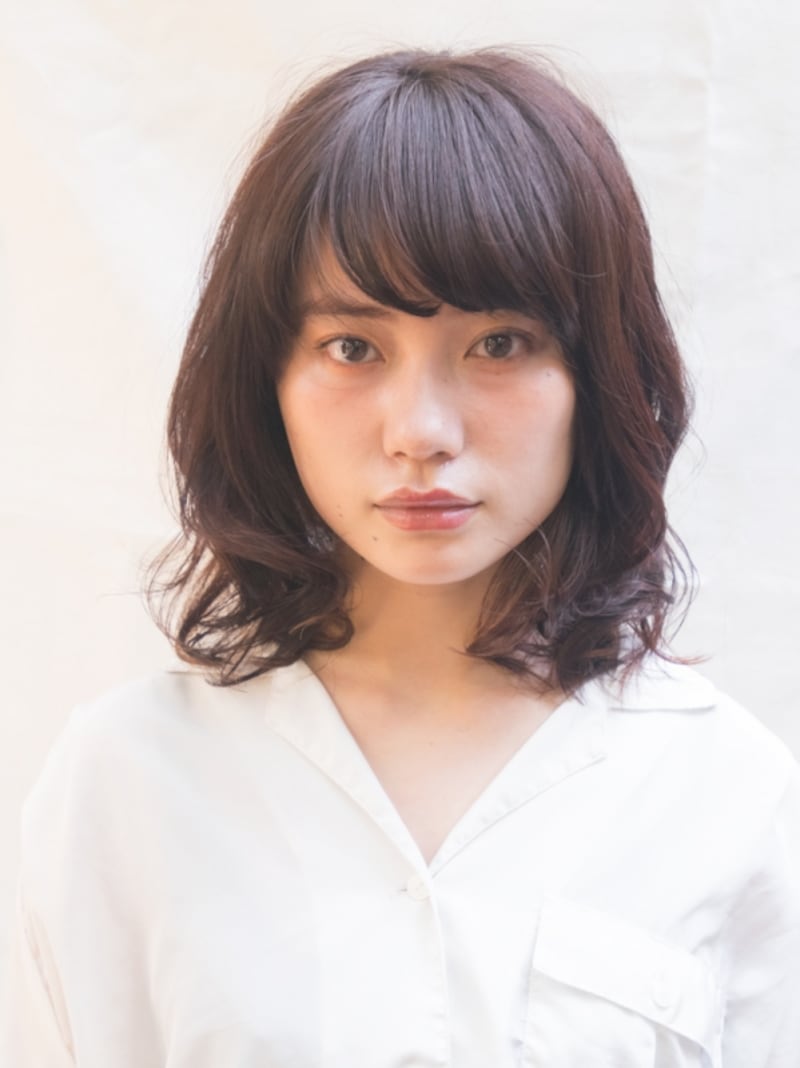 ミディアムパーマスタイル