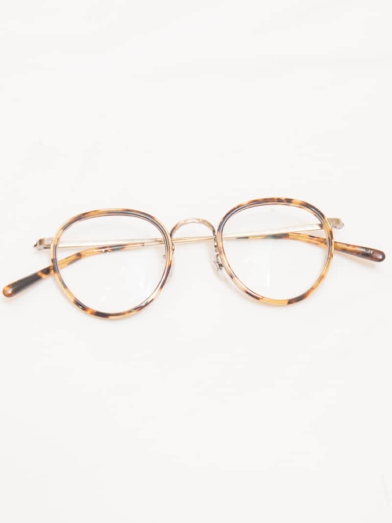 べっこうフレームのメガネ(スタイリスト私物)