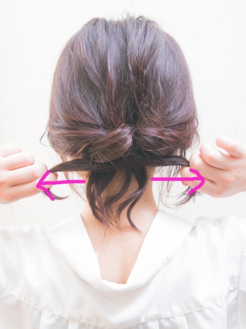 ねじれが出来て上の結び目が隠れる