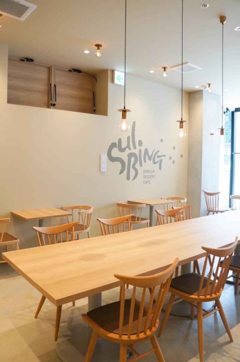 76席ある広々とした店内