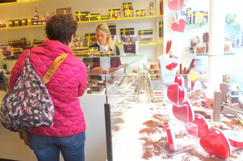 Bonjour(ボンジュール）！