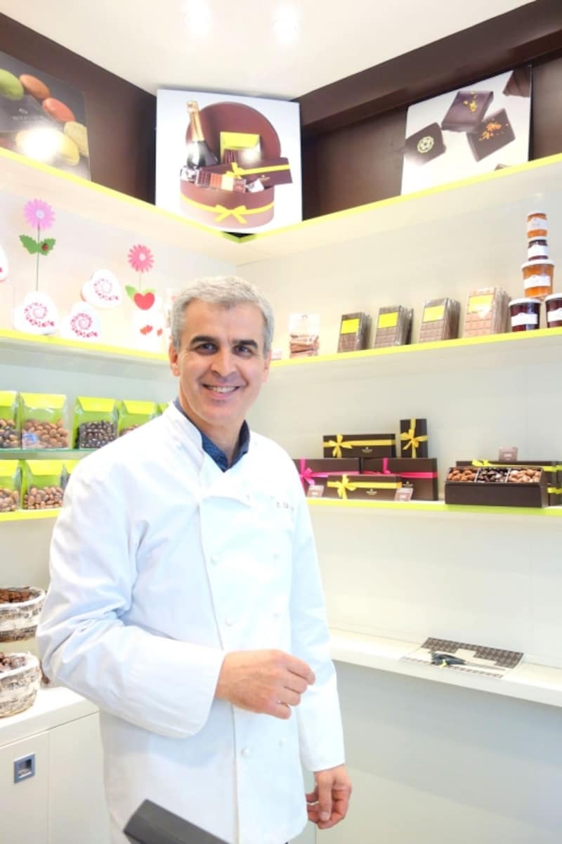 店内のパスカル・ル・ガックさん