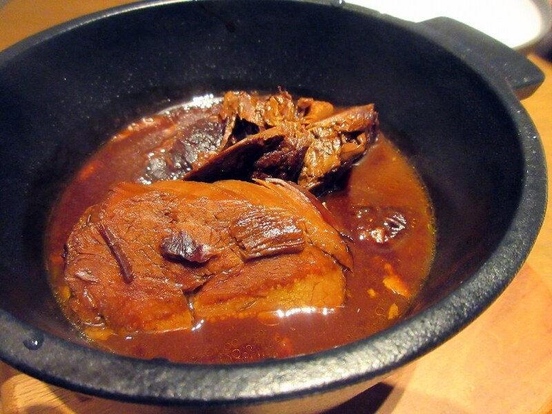 仔羊の赤ワイン煮込み