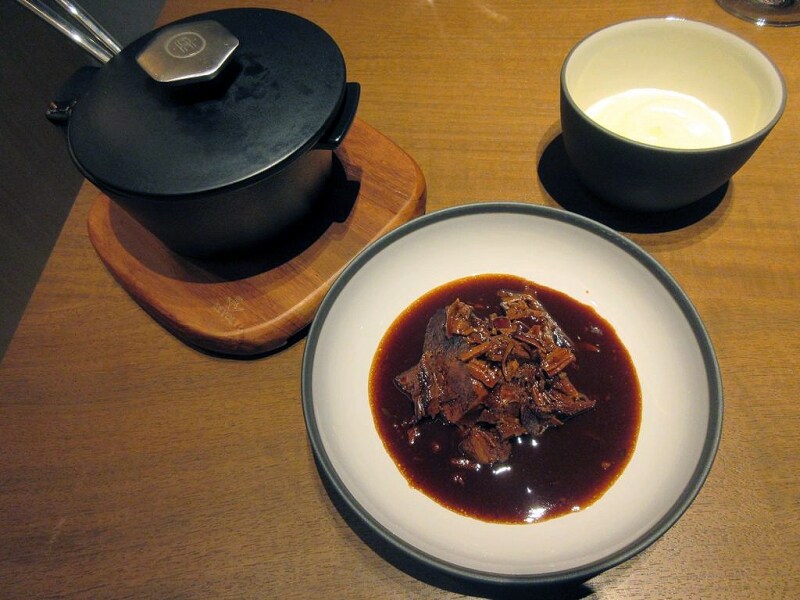 仔羊の赤ワイン煮込み