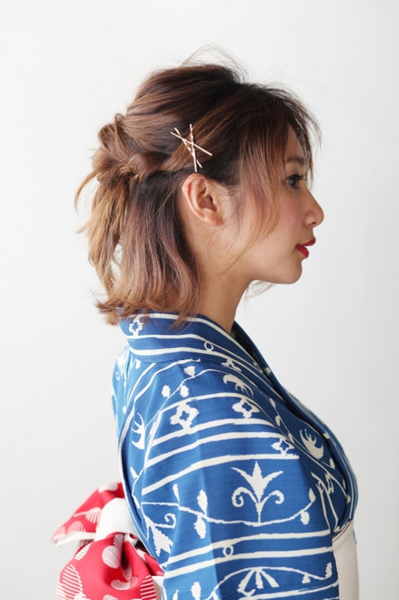 美シルエットの立体ハーフアップ