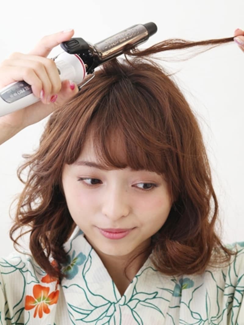 頭のてっぺん部分は、しっかりと根元から立ち上げる