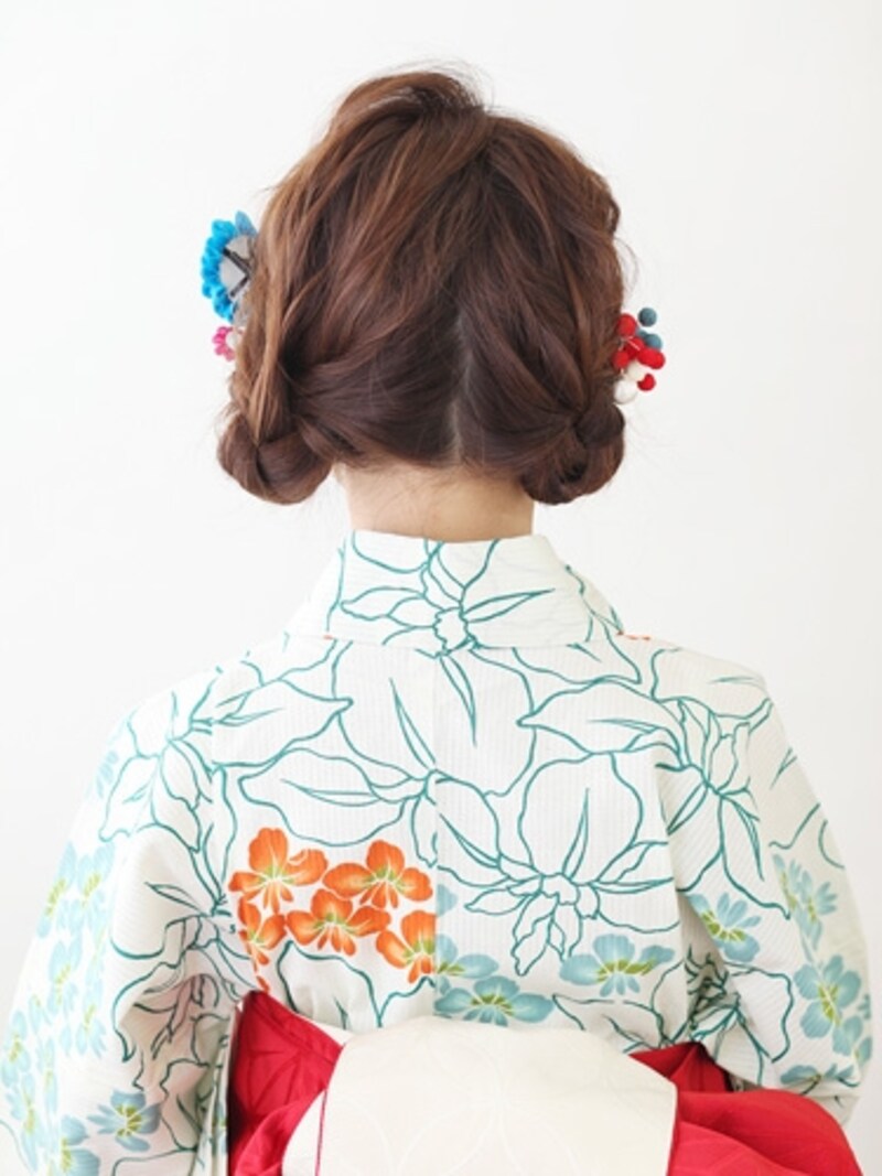 おだんご風のローツインテール